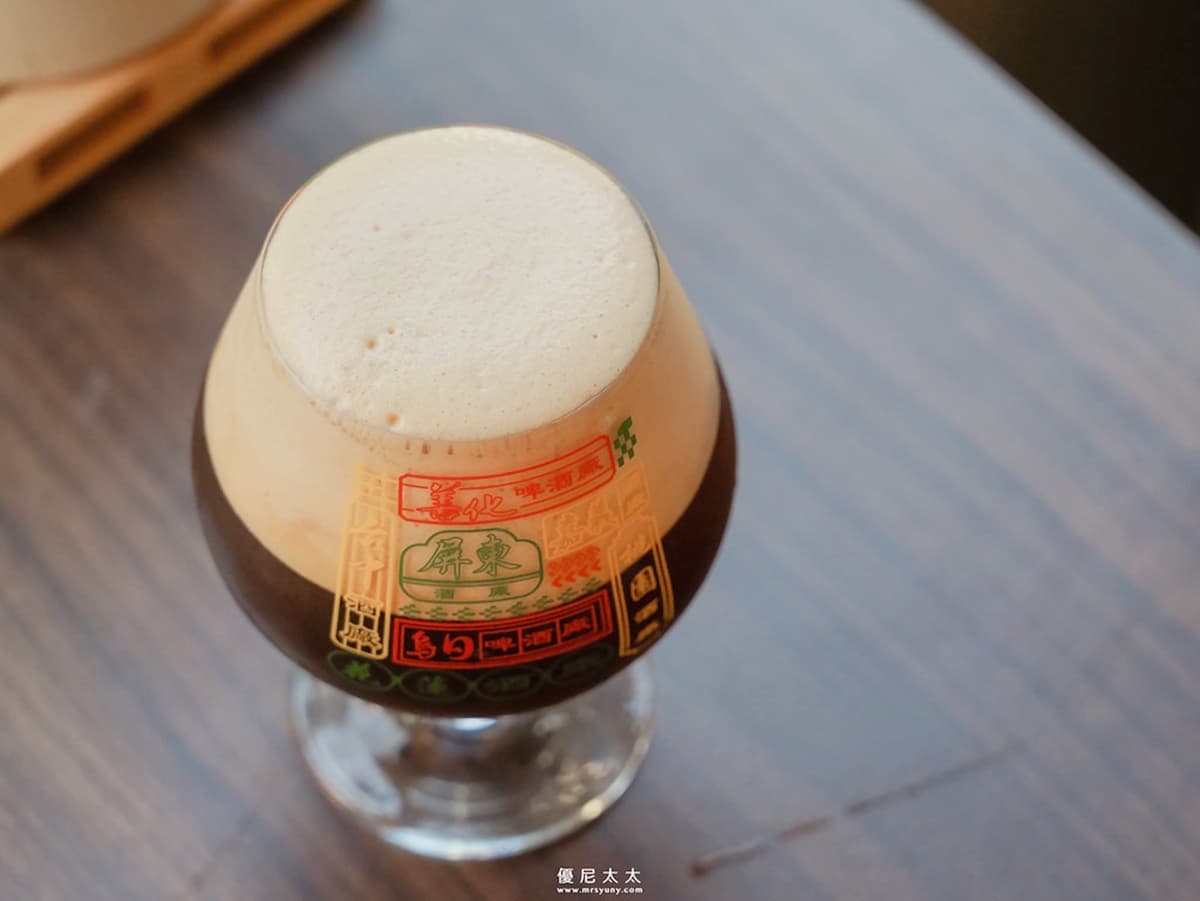 【新開店】試營運就暴紅！退役自強號車廂變復古餐廳，打卡圓拱隔間、火車坐椅