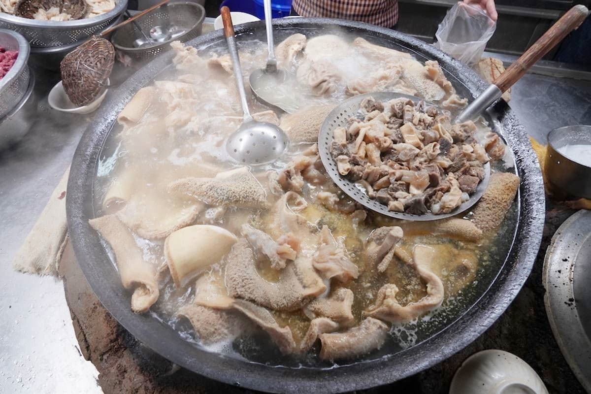 遊子返鄉投票必吃！全台12間「經典老字號」美食：百年煎甜粿、大稻埕意麵