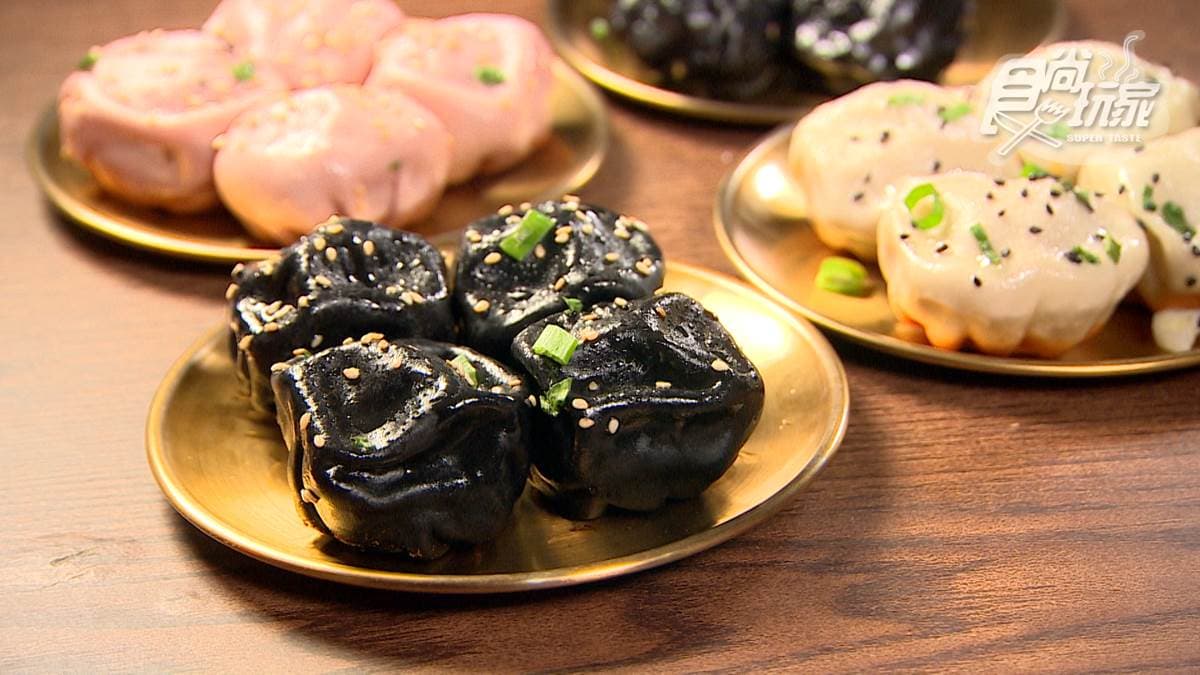 生煎包的外皮厚度適中，不會太厚。