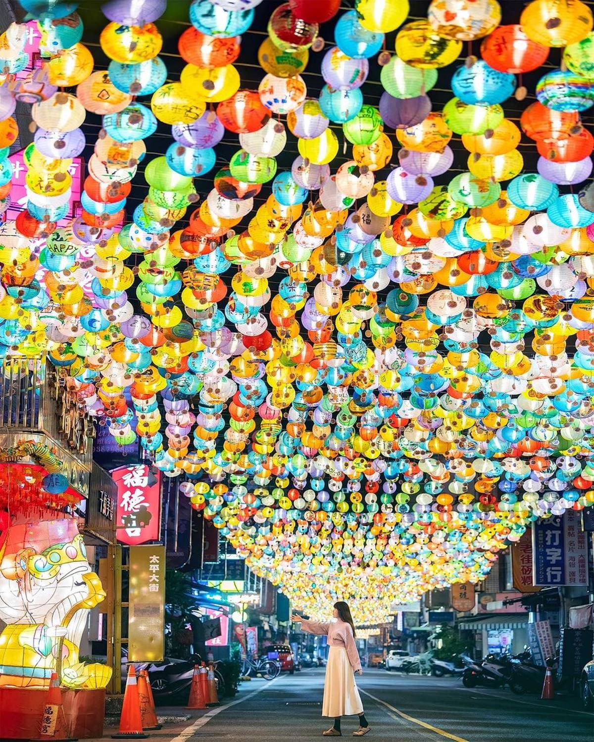 2024全台燈會逛起來!18大龍年必訪:76米巨大神龍、天燈齊放、萬盞彩繪燈籠 2024全台燈會逛起來!18大龍年必訪:76米巨大神龍、天燈齊放、萬盞彩繪燈籠