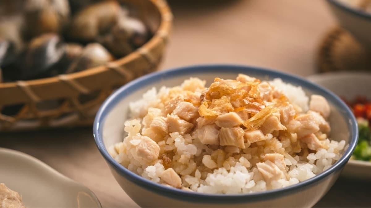 雞油、炒油蔥的完美比例，忍不住吃完整碗飯。（圖片來源：雞湯大叔）