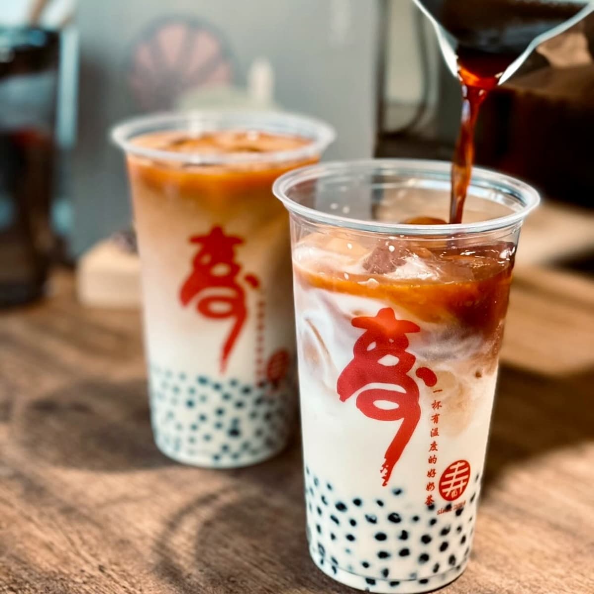 ２大台南茶飲北上！最火奶茶專賣店「壽奶茶」雙北都有，最美茶行登陸赤峰街