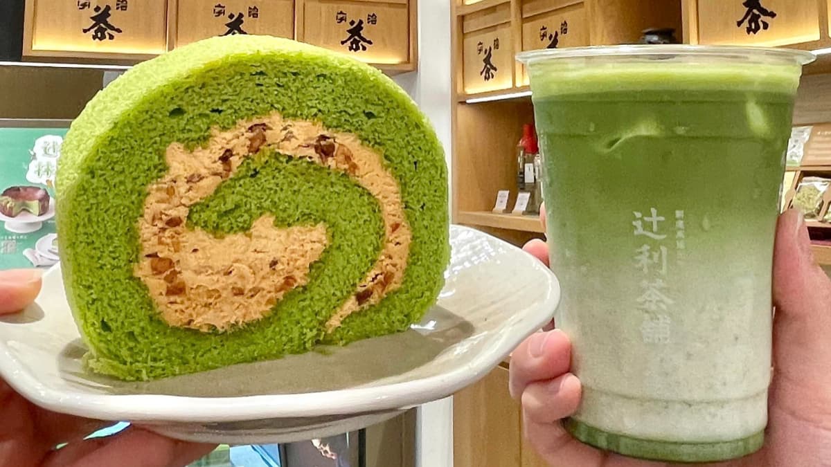 「抹茶焦糖海鹽堅果卷」（左）與「辻利抹茶拿鐵」（右）。（圖片來源：辻利茶舗）