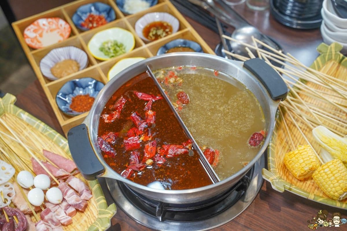 99元起串串火鍋吃到飽！超過40種食材無限自取，晚餐時段開到天亮有夠狂