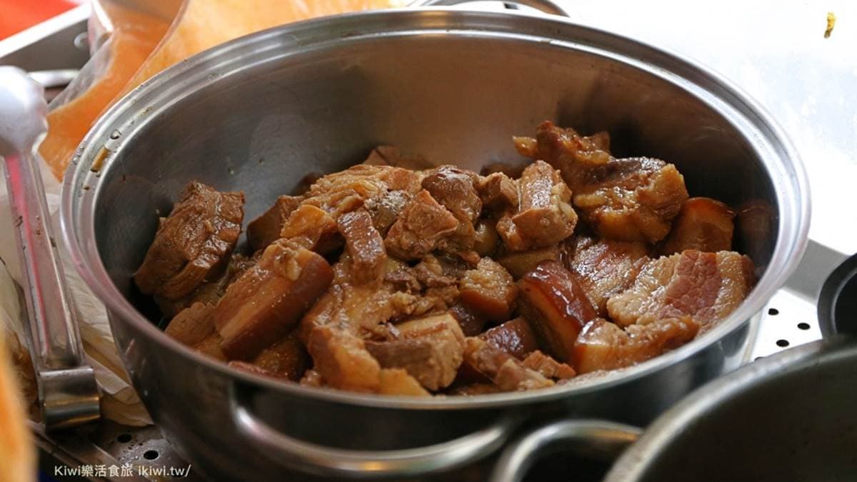 一塊塊的爌肉讓人忍不住垂涎三尺。（圖片來源：Kiwi樂活食旅）