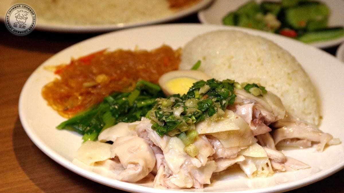 雞肉軟嫩又多汁，吃起來QQ的。（圖片來源：艾斯的美食視界）