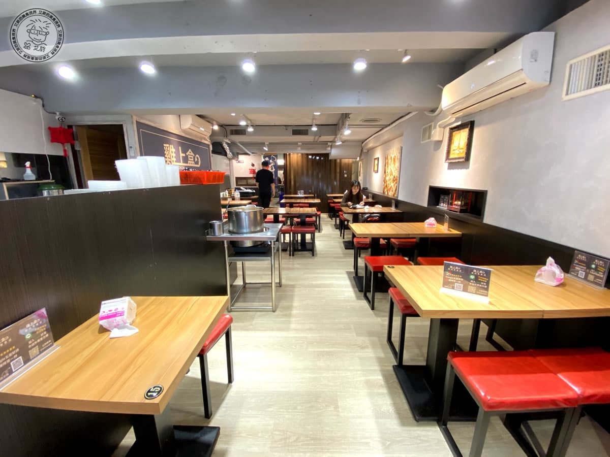 藥膳雞骨湯無限喝!台北東區4.8星「延吉街海南雞飯」,爽嗑雙倍肉超過癮 藥膳雞骨湯無限喝!台北東區4.8星「延吉街海南雞飯」,爽嗑雙倍肉超過癮