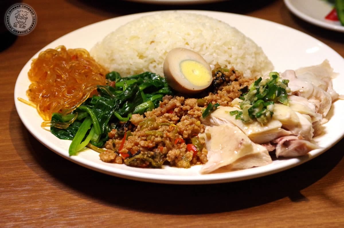 藥膳雞骨湯無限喝!台北東區4.8星「延吉街海南雞飯」,爽嗑雙倍肉超過癮 藥膳雞骨湯無限喝!台北東區4.8星「延吉街海南雞飯」,爽嗑雙倍肉超過癮