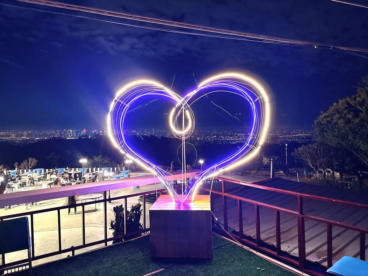台中隱藏版「燒肉吃到飽」！爽泡足湯、看夜景CP值超高，熟食炸物無限續盤