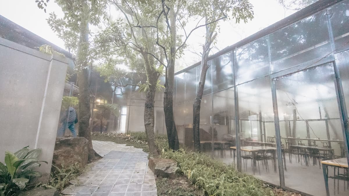 由於歷史悠久，許多裝潢和建築其實都偏老舊，行走的時候要特別小心。（圖片來源：黑皮的旅遊筆記）