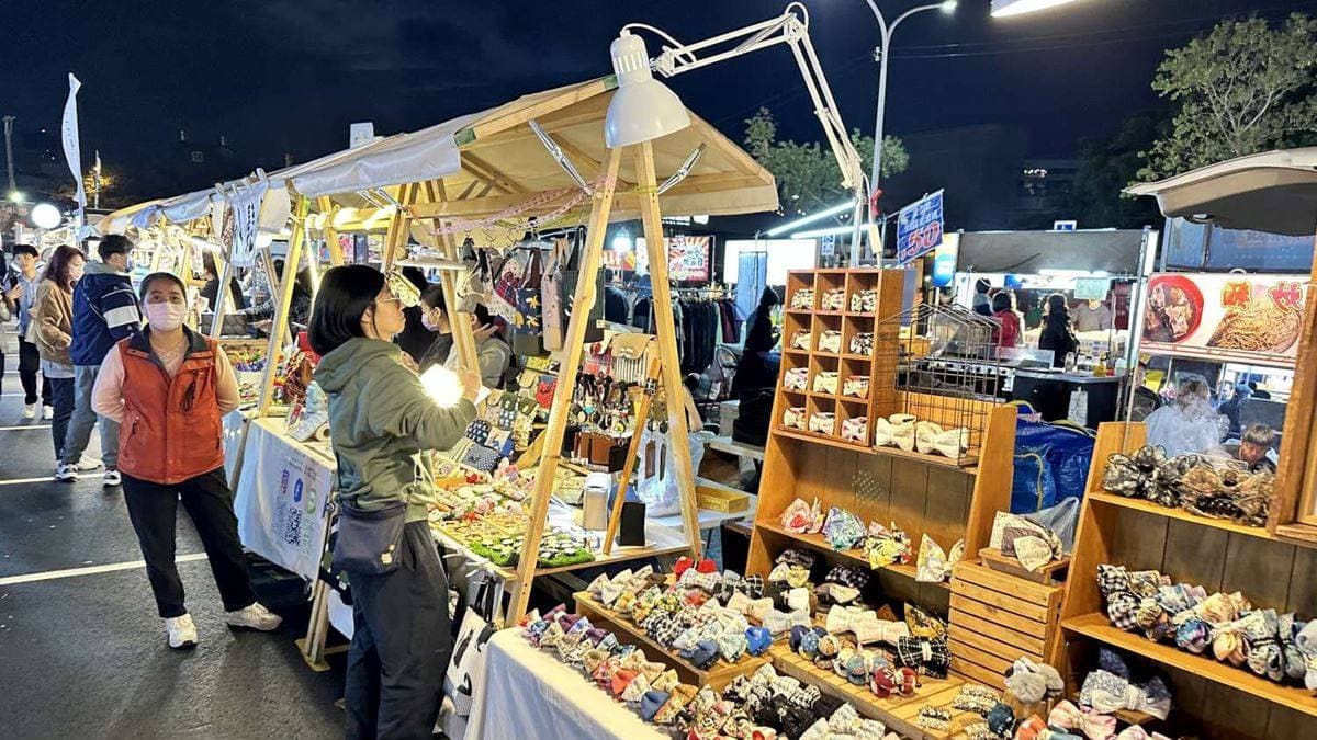 重新回歸的夜市還特別設置文創一條街，打造質感市集風格。（圖片來源：新竹市政府）
