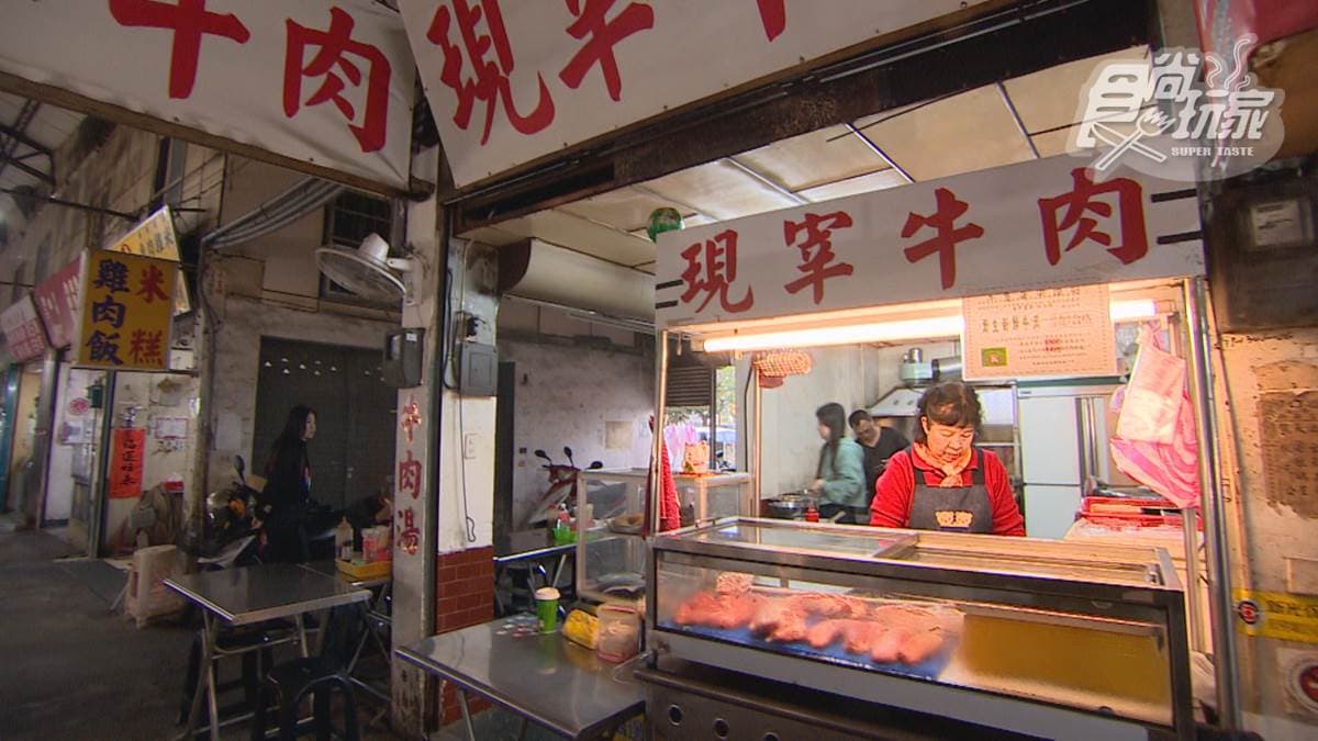 「胡 現宰牛肉湯」隱身在市場內，非常低調。