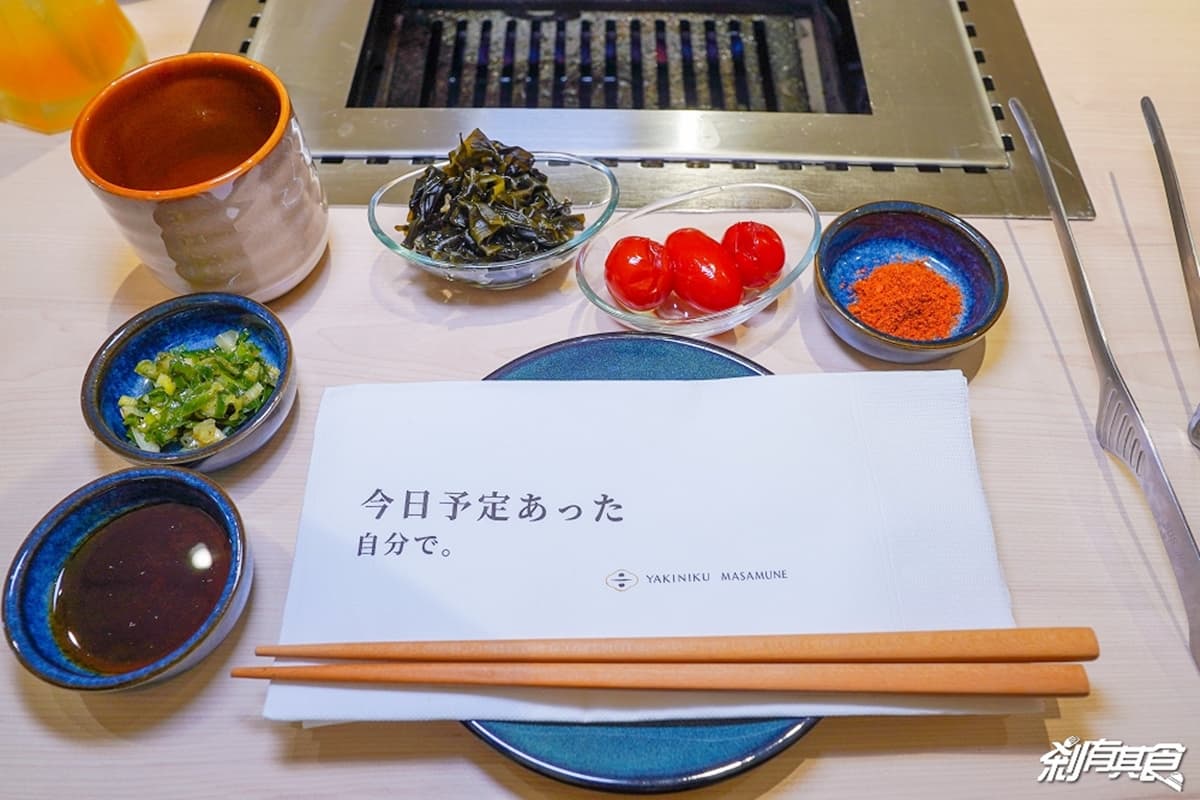 140元起開吃！台北超夯「一人燒肉」插旗台中，小菜無限續、點愈多盤愈便宜