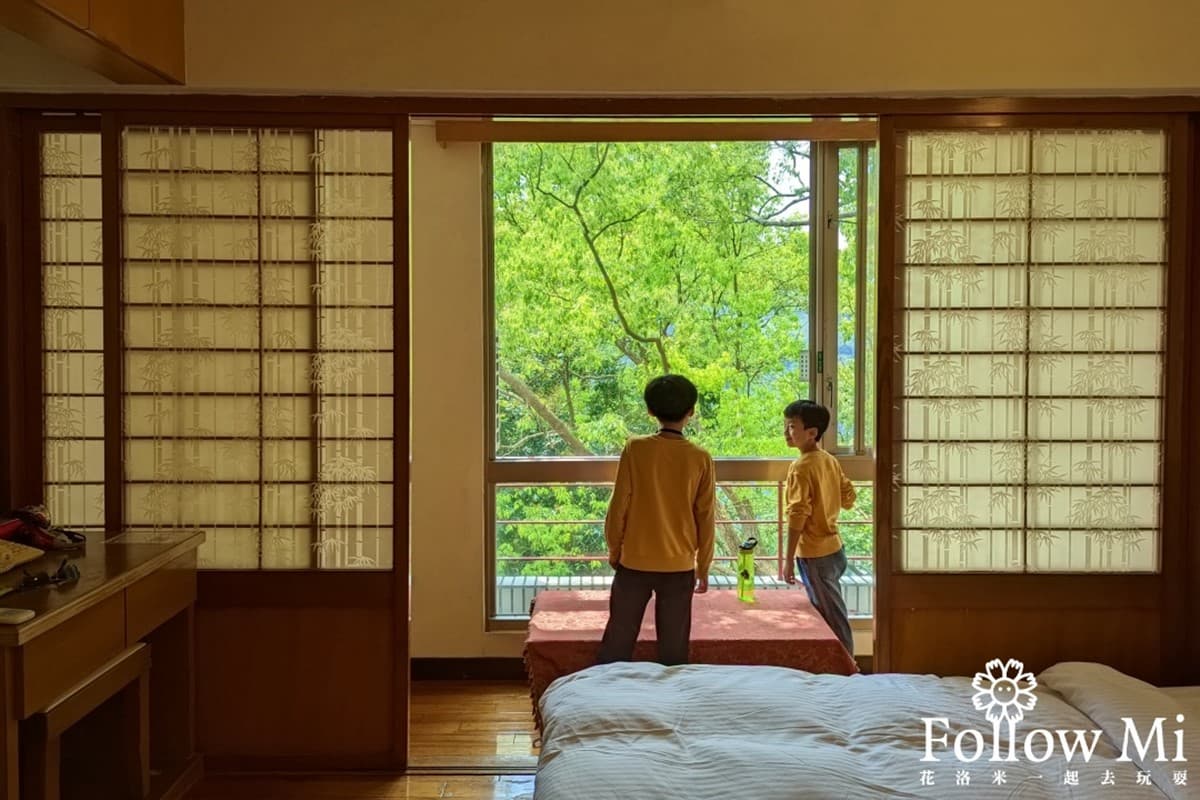 這根本是日本吧！桃園復興鄉「救國團會館」和室無敵山景，賞櫻季900有找