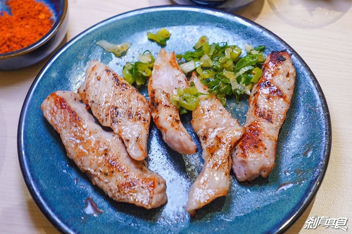 140元起開吃！台北超夯「一人燒肉」插旗台中，小菜無限續、點愈多盤愈便宜