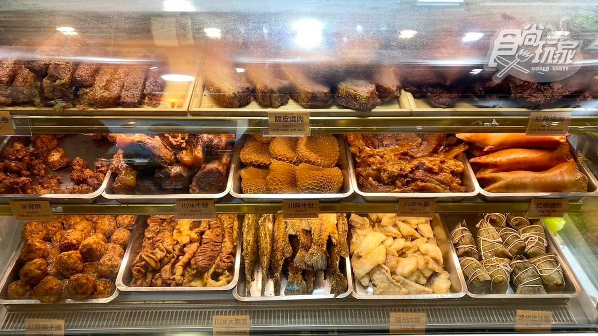另外還有販售古早味雞卷、巨無霸獅子頭、滷味、潮州粽等。
