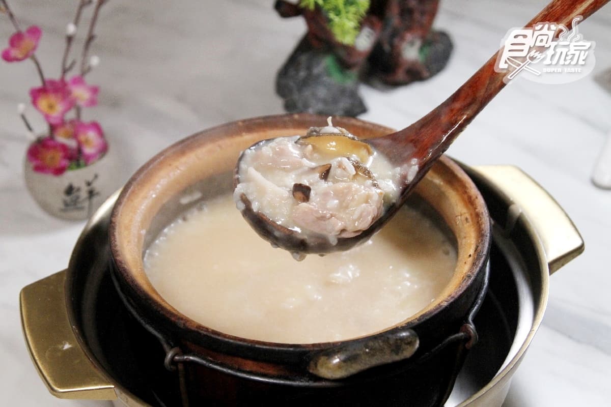 【獨家】澎派鐵板蛤蜊免費送！正宗砂鍋粥來台，必點肥厚干煎香辣蟹