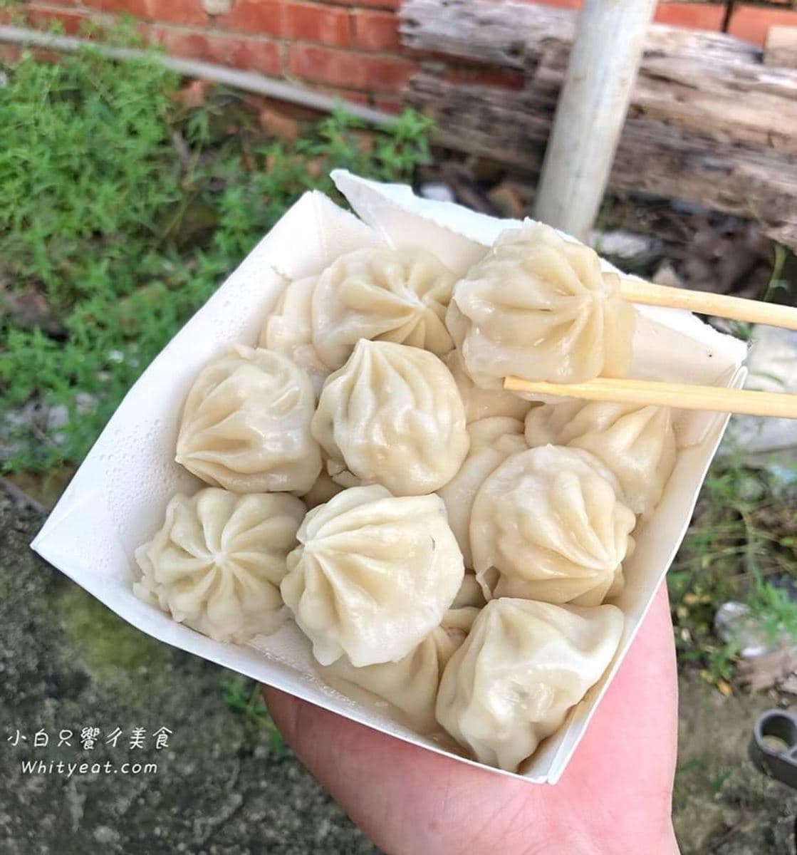 14顆小籠包只賣45元!在地才知「佛系湯包」地點曝,25元滿料酸辣湯也必點 14顆小籠包只賣45元!在地才知「佛系湯包」地點曝,25元滿料酸辣湯也必點