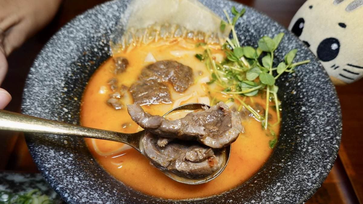 牛肉是燉到軟爛的牛腱。（圖片來源：貓大爺部落格）