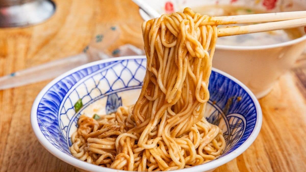 濃濃的麻醬加上Ｑ滑的麵條，叫人連吃２碗也沒問題！（圖片來源：大手牽小手。玩樂趣）