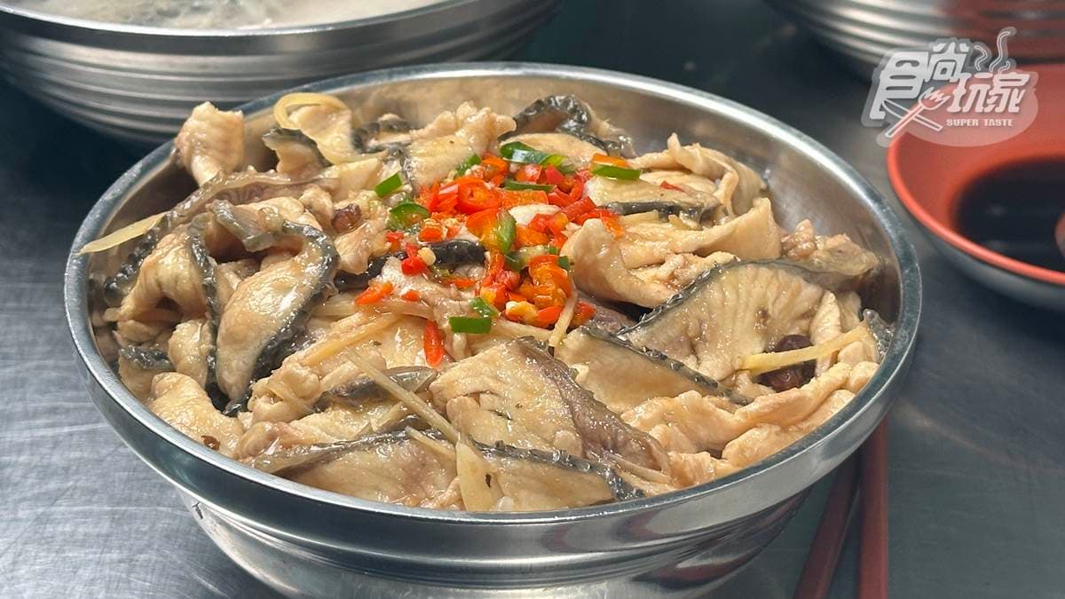 韓國廚神白種元來過!三重「虱目魚蓋飯」在地人超愛,魚肉霸氣鋪滿滿太欠吃