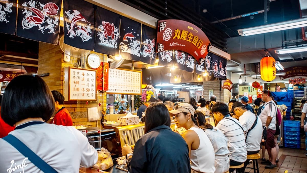 無論平日、假日都是大客滿，也有不少外國觀光客慕名而來。（圖片來源：妮喃小語）