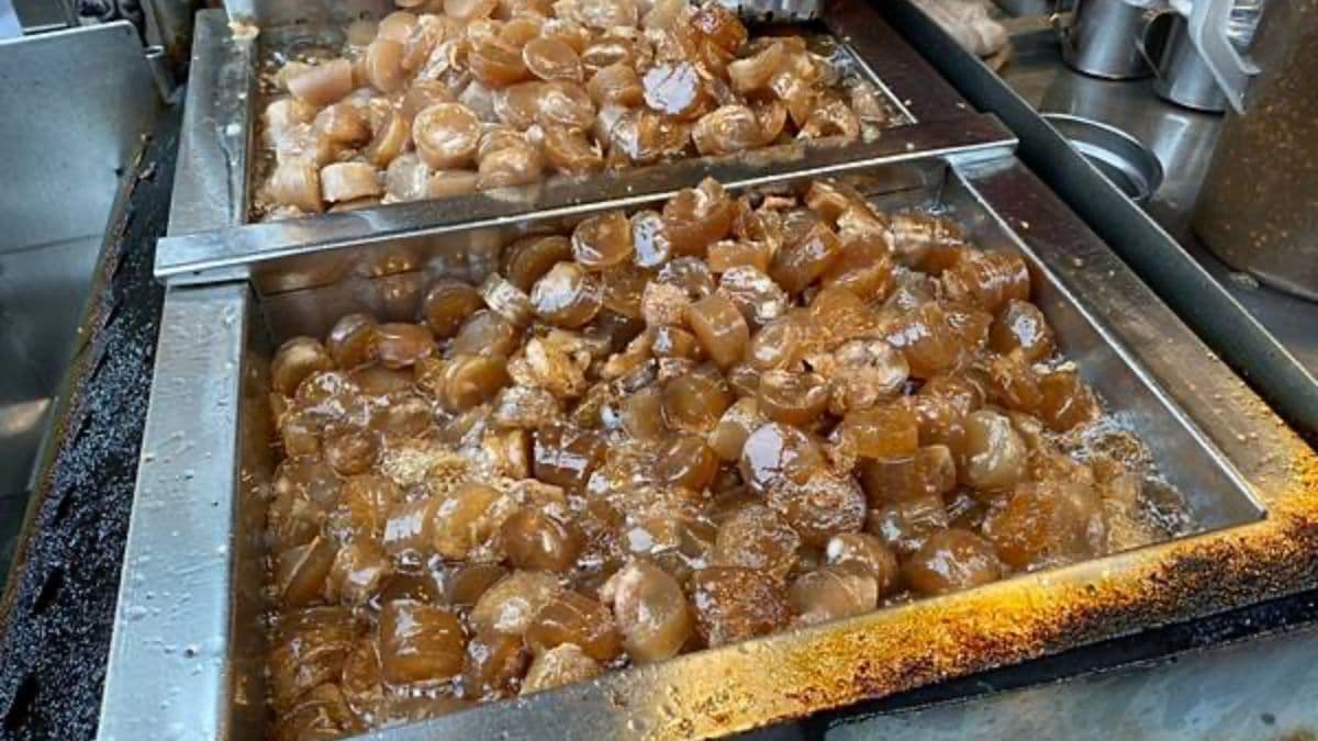 著名美食還有「康家阿媽ㄟ粉腸」，口感滑嫩有嚼勁。（圖片來源：跟著酪梨吃胖胖）