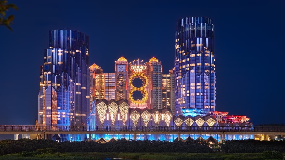 新濠影匯度假村夜景十分迷人。