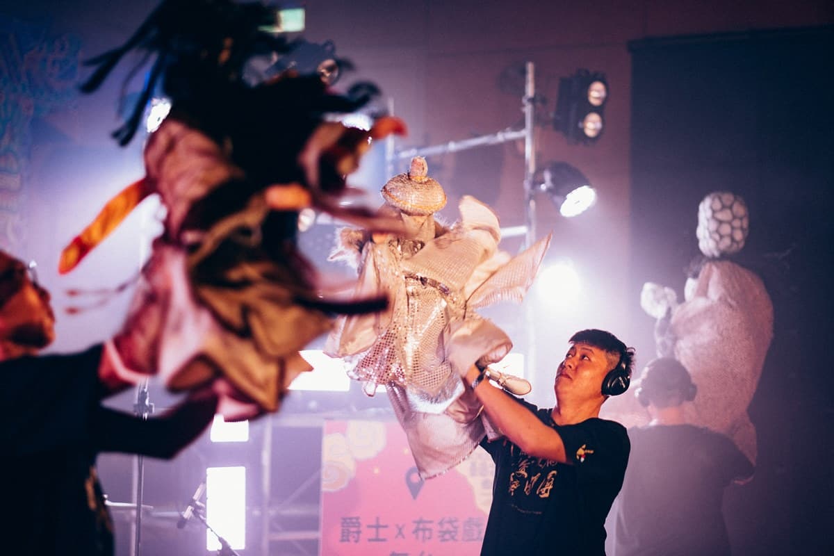 只有５天！高雄最大「春節市集」快閃駁二，開逛380家高熱量美食、文創攤位