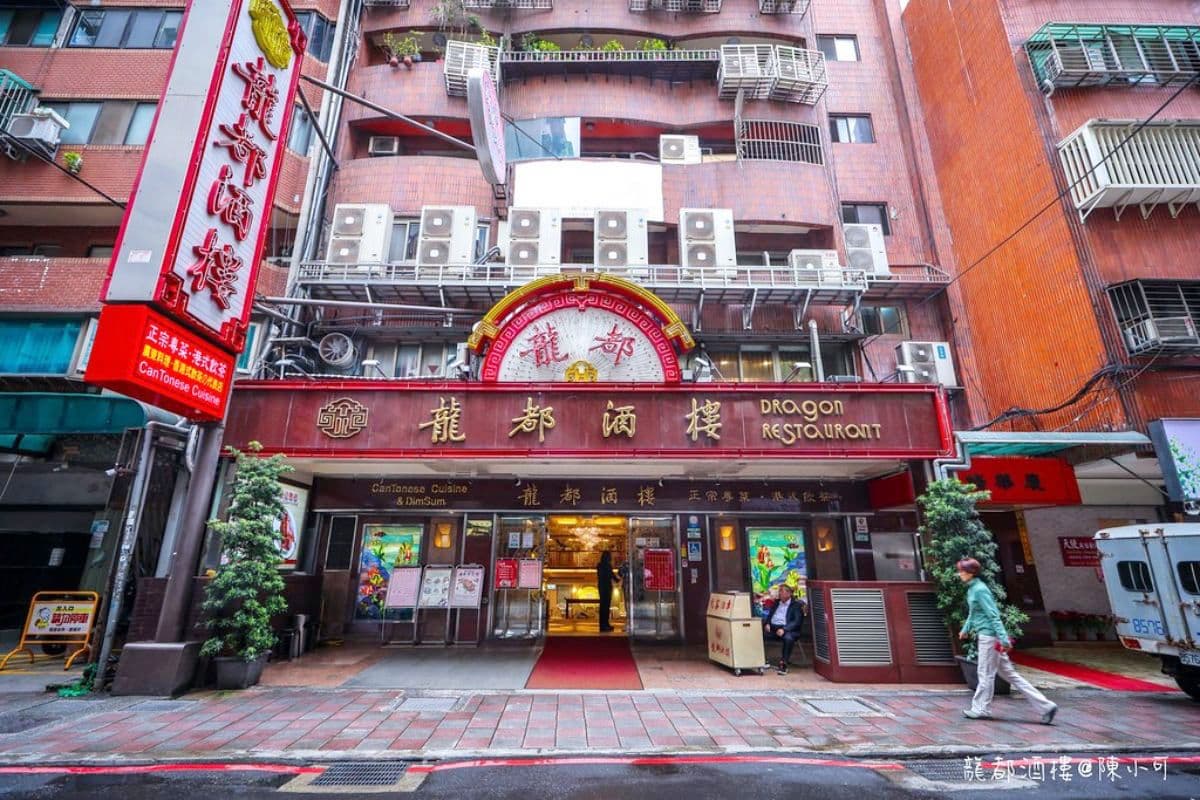 集點免費送烤鴨!網推「台北最強烤鴨餐廳」是這家,超難訂位想吃看運氣 集點免費送烤鴨!網推「台北最強烤鴨餐廳」是這家,超難訂位想吃看運氣