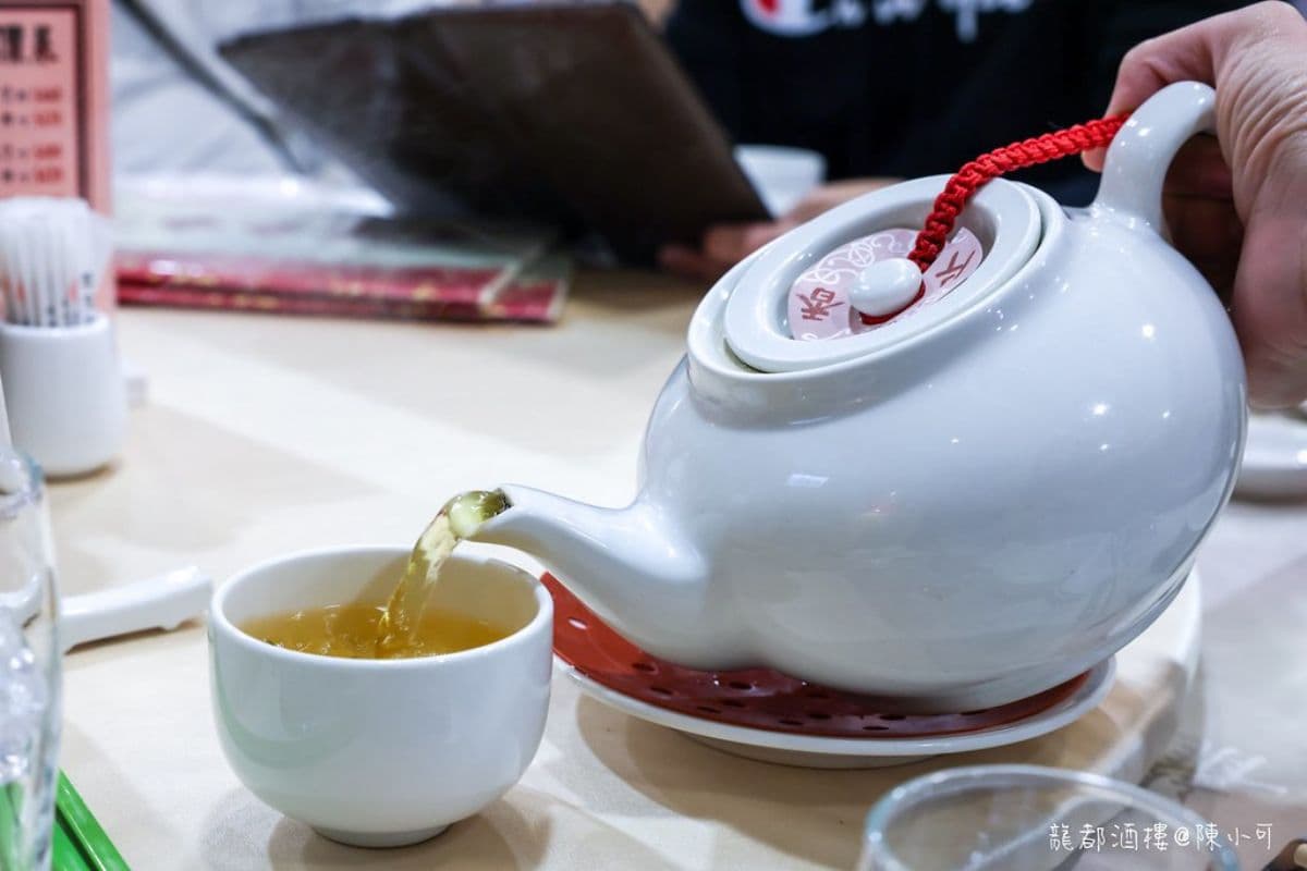 集點免費送烤鴨!網推「台北最強烤鴨餐廳」是這家,超難訂位想吃看運氣 集點免費送烤鴨!網推「台北最強烤鴨餐廳」是這家,超難訂位想吃看運氣