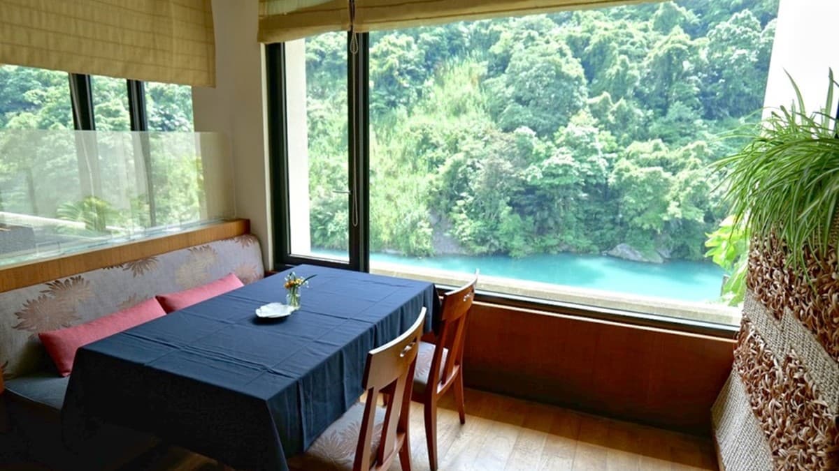 泡美人湯邊賞「蒂芬妮藍溪谷」、爽嗑季節套餐!開箱烏來日式頂級湯屋 泡美人湯邊賞「蒂芬妮藍溪谷」、爽嗑季節套餐!開箱烏來日式頂級湯屋