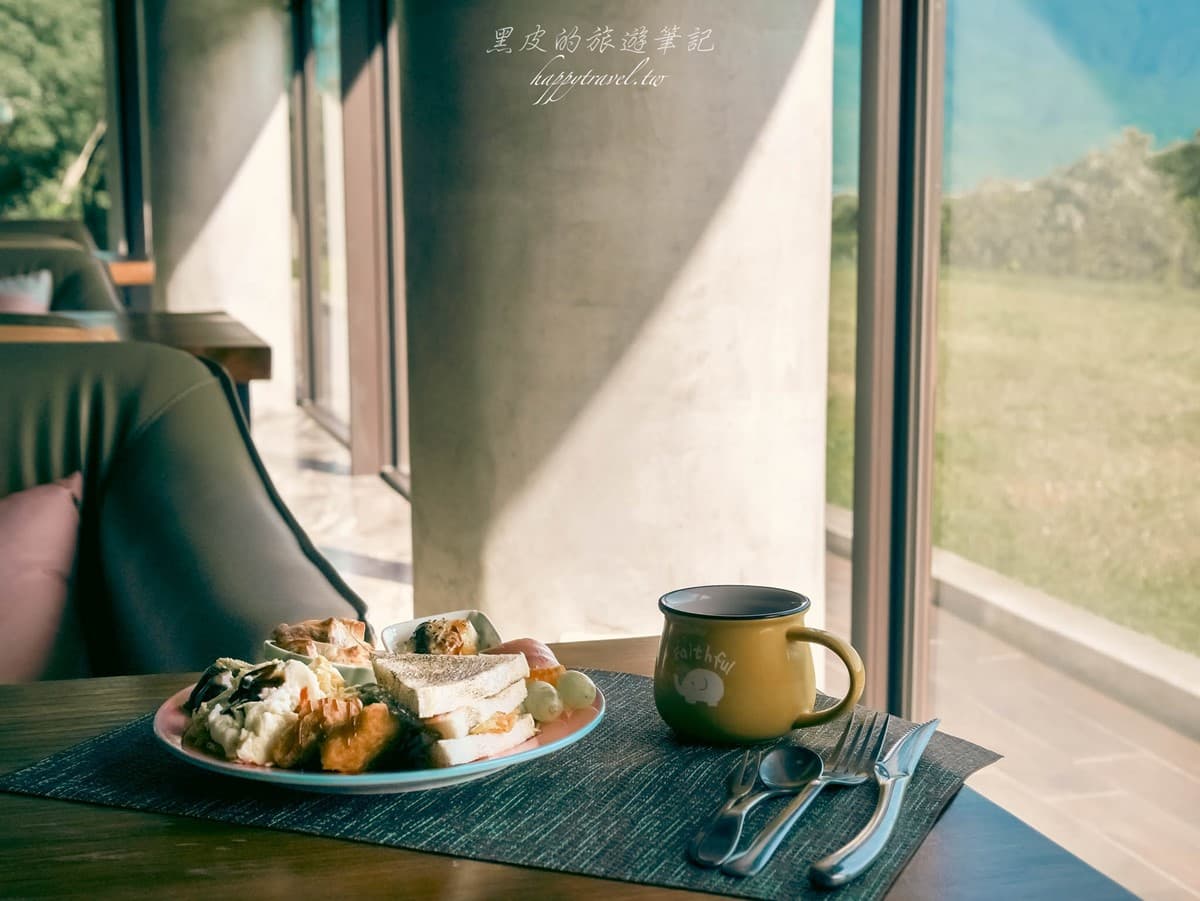 入住玻璃屋享無死角美景!開箱花蓮清水模民宿,入夜肉眼就能看到銀河 入住玻璃屋享無死角美景!開箱花蓮清水模民宿,入夜肉眼就能看到銀河
