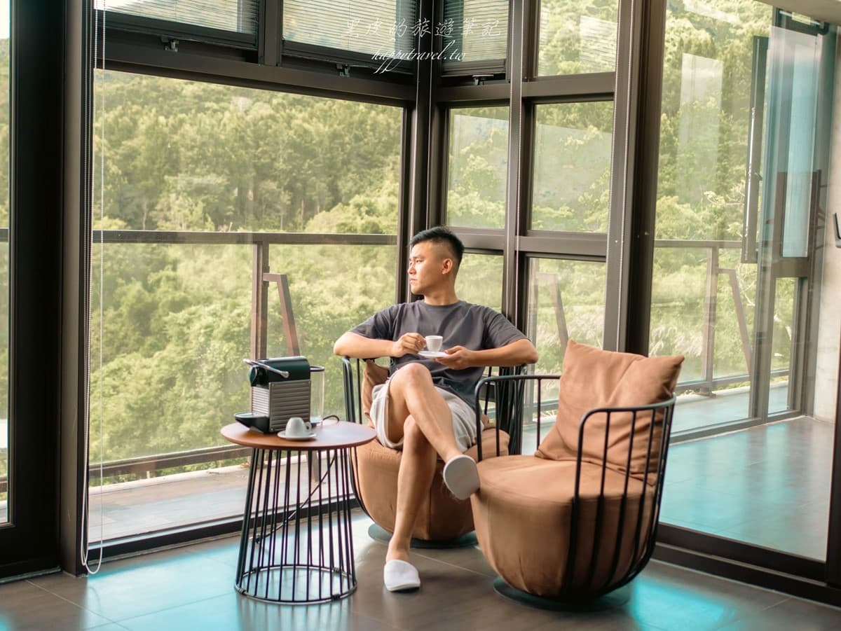 入住玻璃屋享無死角美景!開箱花蓮清水模民宿,入夜肉眼就能看到銀河 入住玻璃屋享無死角美景!開箱花蓮清水模民宿,入夜肉眼就能看到銀河
