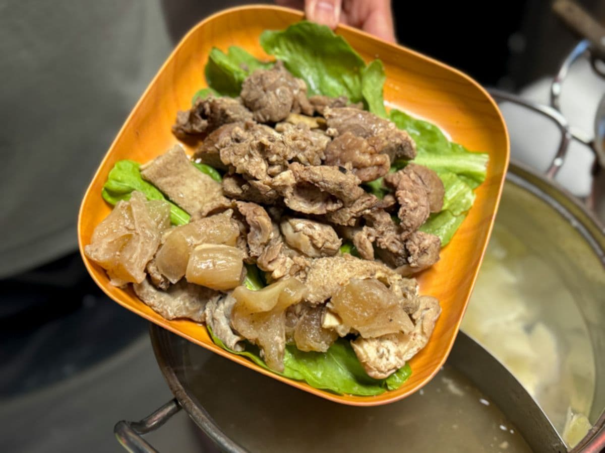 【新開店】4人同行1人免費!薑母鴨、羊肉爐4種火鍋吃到飽,30種食材任點 【新開店】4人同行1人免費!薑母鴨、羊肉爐4種火鍋吃到飽,30種食材任點