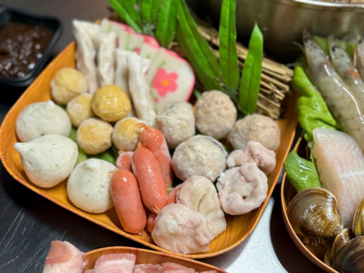 【新開店】4人同行1人免費!薑母鴨、羊肉爐4種火鍋吃到飽,30種食材任點 【新開店】4人同行1人免費!薑母鴨、羊肉爐4種火鍋吃到飽,30種食材任點