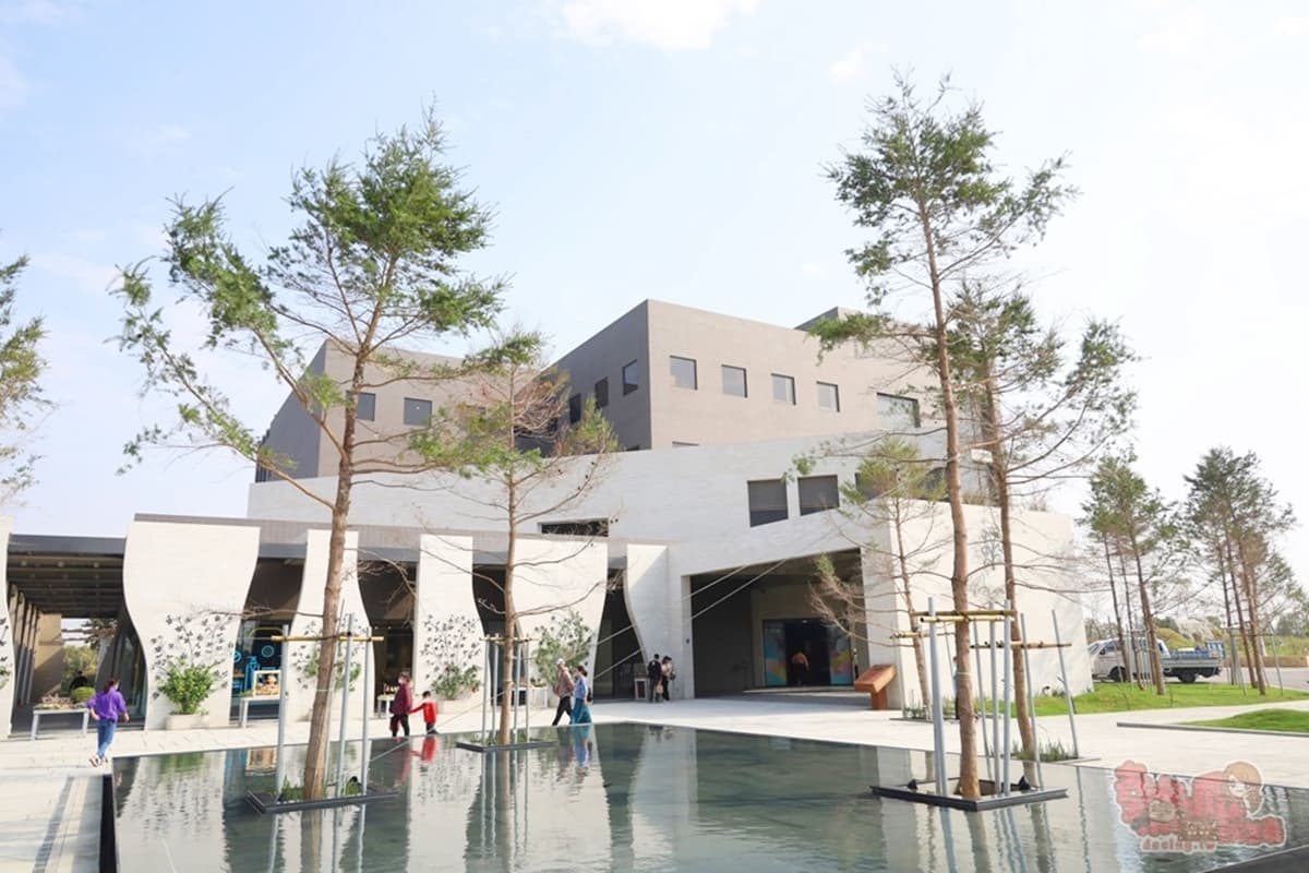 【新開店】台南版小人國!全新「免門票觀光工廠」搶拍千坪玫瑰園、壯觀瀑布 【新開店】台南版小人國!全新「免門票觀光工廠」搶拍千坪玫瑰園、壯觀瀑布
