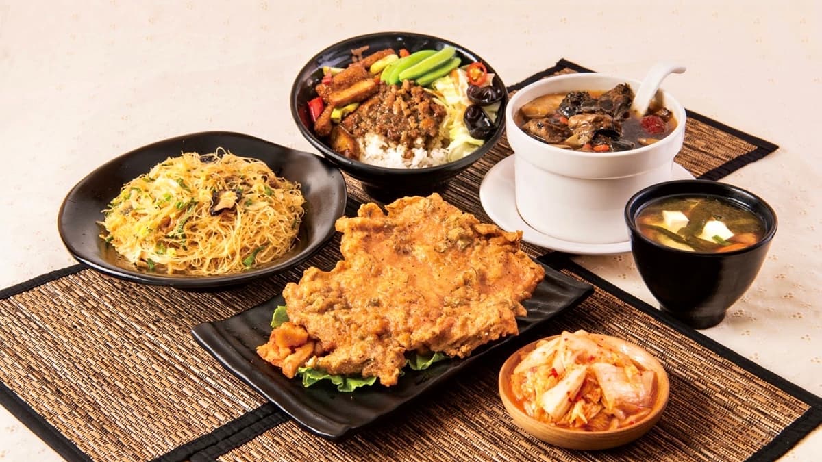 店內人氣第一的「招牌手打排骨」，獨門的風味讓人吃了會想念。（圖片來源：正一排骨）
