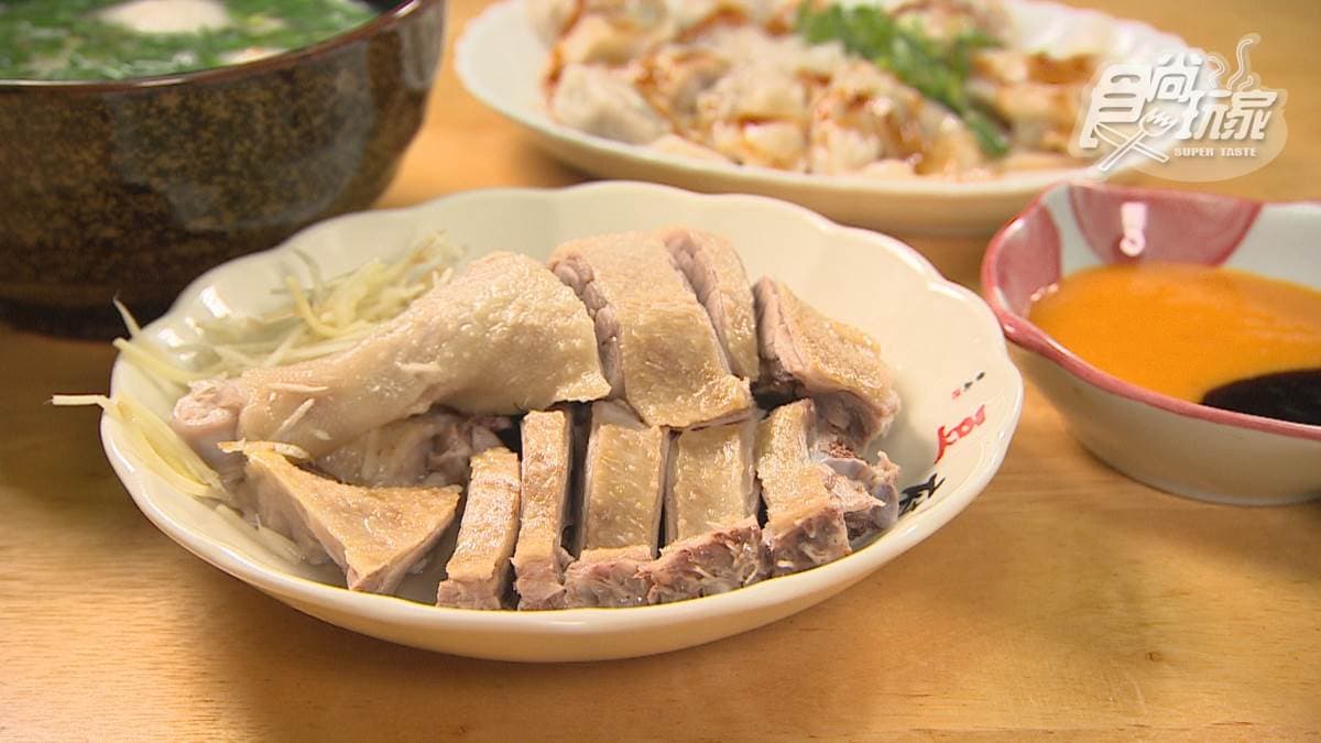 鴨肉很嫩，不沾醬也好吃。