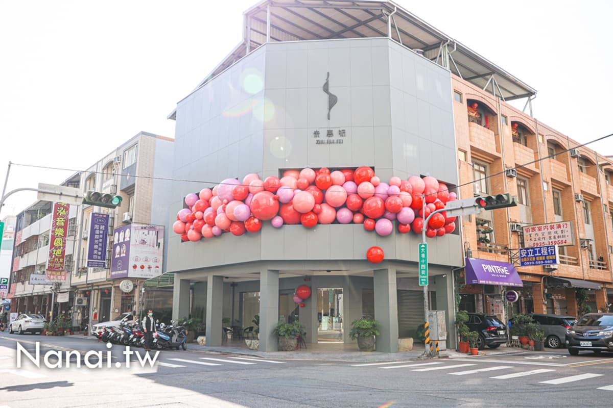 台中「生巧克力天花板」是這家！多達16種口味免費試吃，IG搶拍粉紅泡泡牆