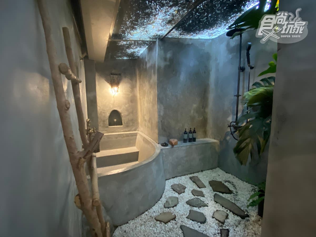 睡在雨林裡的樹屋!開箱宜蘭礁溪「祕境溫泉民宿」,一泊二食、泡湯泡到飽 睡在雨林裡的樹屋!開箱宜蘭礁溪「祕境溫泉民宿」,一泊二食、泡湯泡到飽