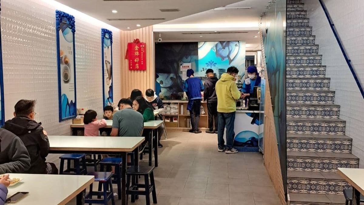 舒適明亮的用餐環境，歡迎進來享用美食。（圖片來源：小云滇）