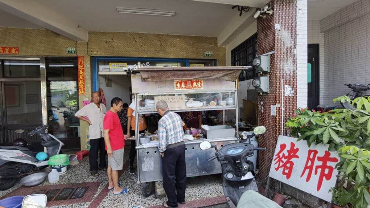 「梅山粉豬肺」位於嘉義梅山鄉社教路上。（圖片來源：小不點看世界）