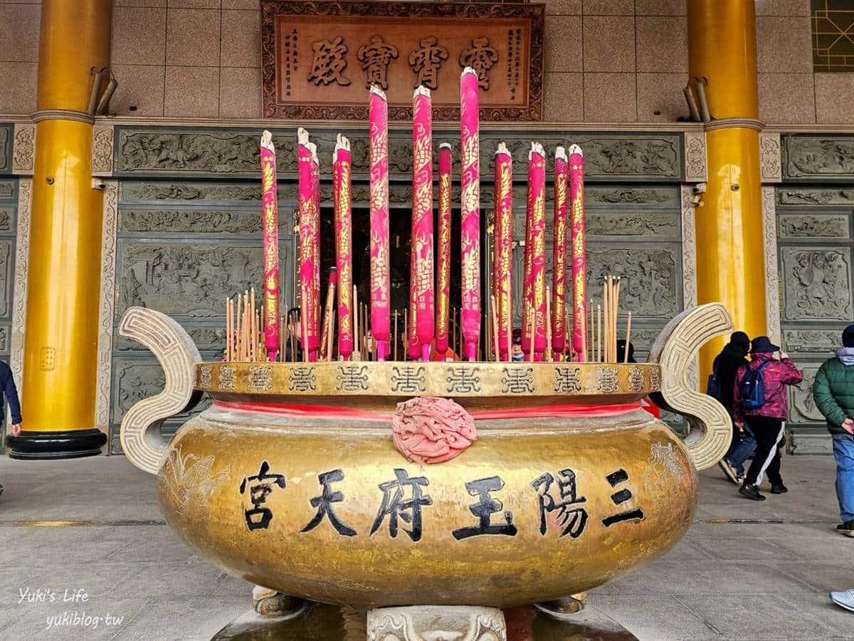 全台最大天公廟在這!必拍2米「巨大龍香」、領龍喉水,鑽天公爐這樣拜最靈驗 全台最大天公廟在這!必拍2米「巨大龍香」、領龍喉水,鑽天公爐這樣拜最靈驗