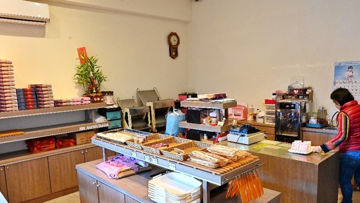 店面環境比較偏傳統麵包店，沒有過多華麗的裝潢。（圖片來源：糖糖‘s 享食生活）