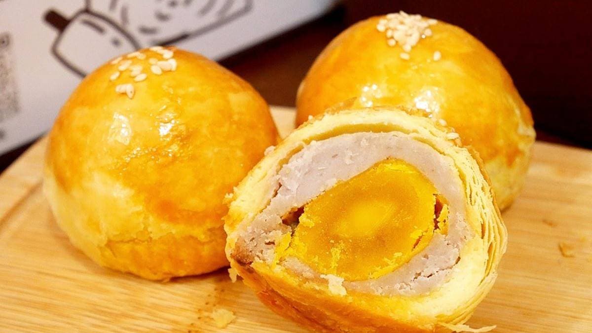 芋頭口味內餡細緻濕潤，非常真材實料，口味完全不輸名店。（圖片來源：靜香EAT）
