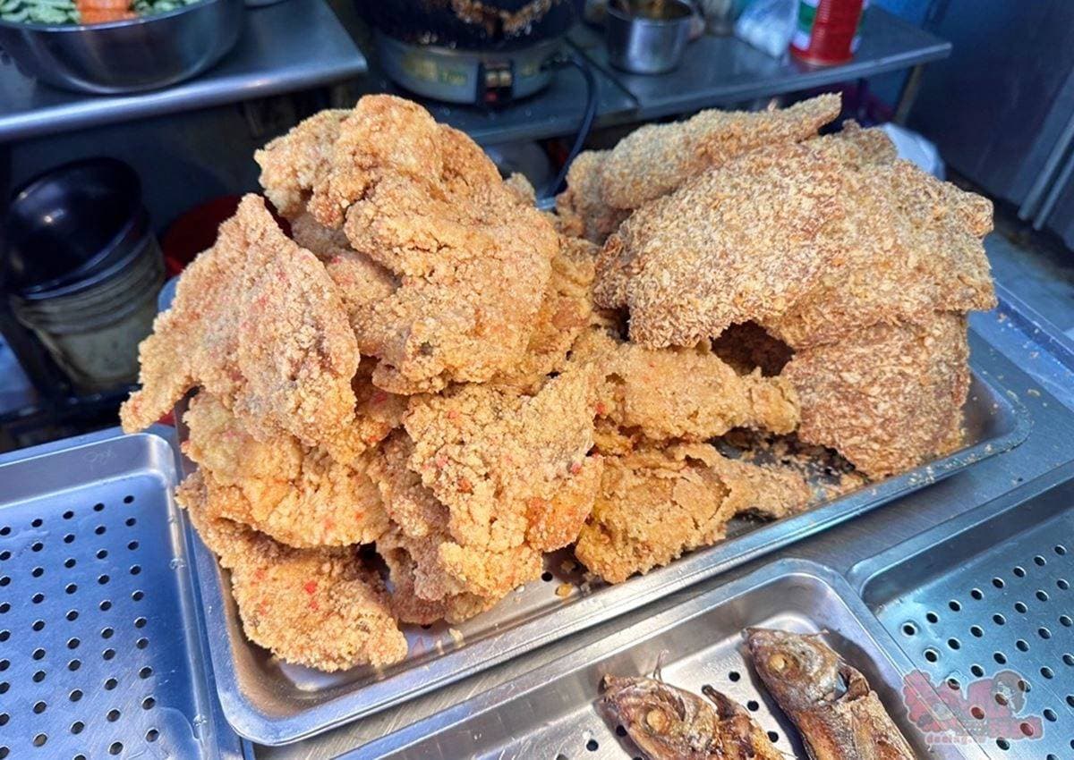 爆夾百元有找！在地才知「佛系自助餐」地點曝，３盒青菜90元、婆媽加菜超愛