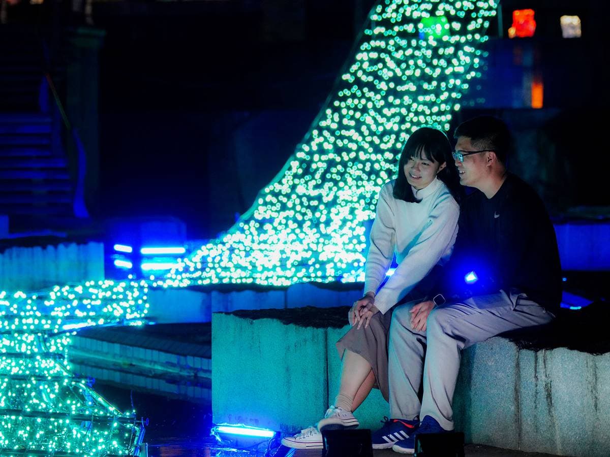 新莊中港大排光雕展「這天」點燈！６大燈飾免費拍：愛心光廊、巨型鯨魚投影
