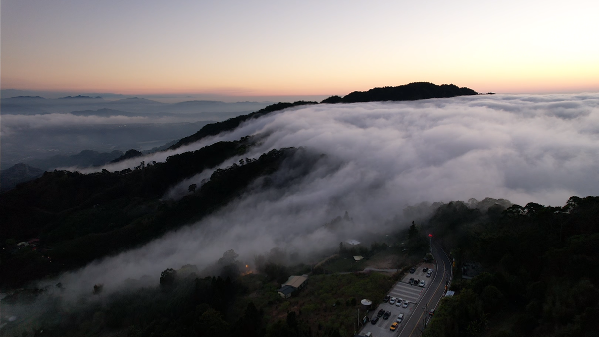 每年10～４月是薑麻園的雲海季，雲霧繚繞美不勝收。（圖片來源：神農薑麻）
