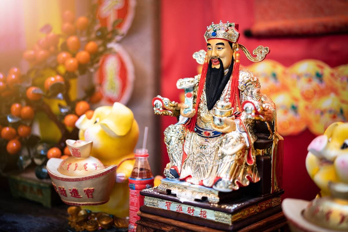 家中「財神怎麼擺」有禁忌！武財神「這樣放」才有用，擺錯小心錢財都送人